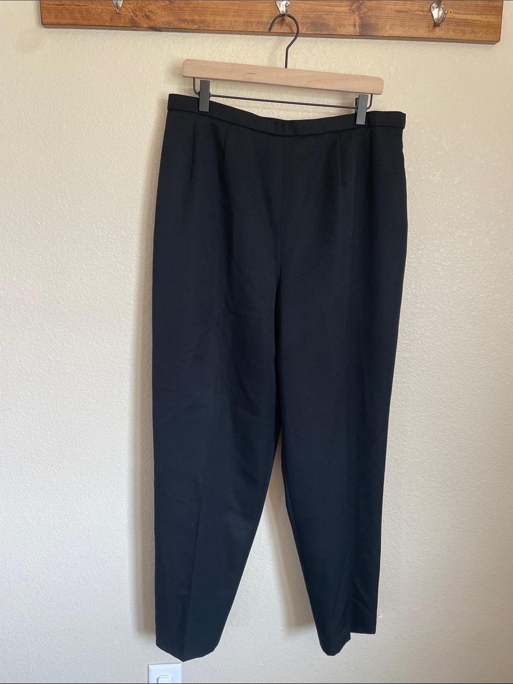 Classiques Entier Pure Wool Black Tailored Dress Pants 16 Office Career Classic
